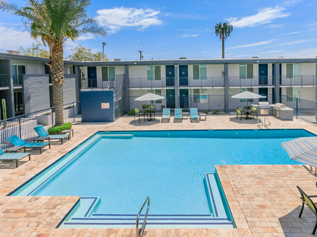 Rise Canyon West apartment building and pool in Phoenix, Arizona