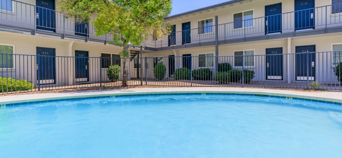 Rise Parkside Apartment Pool