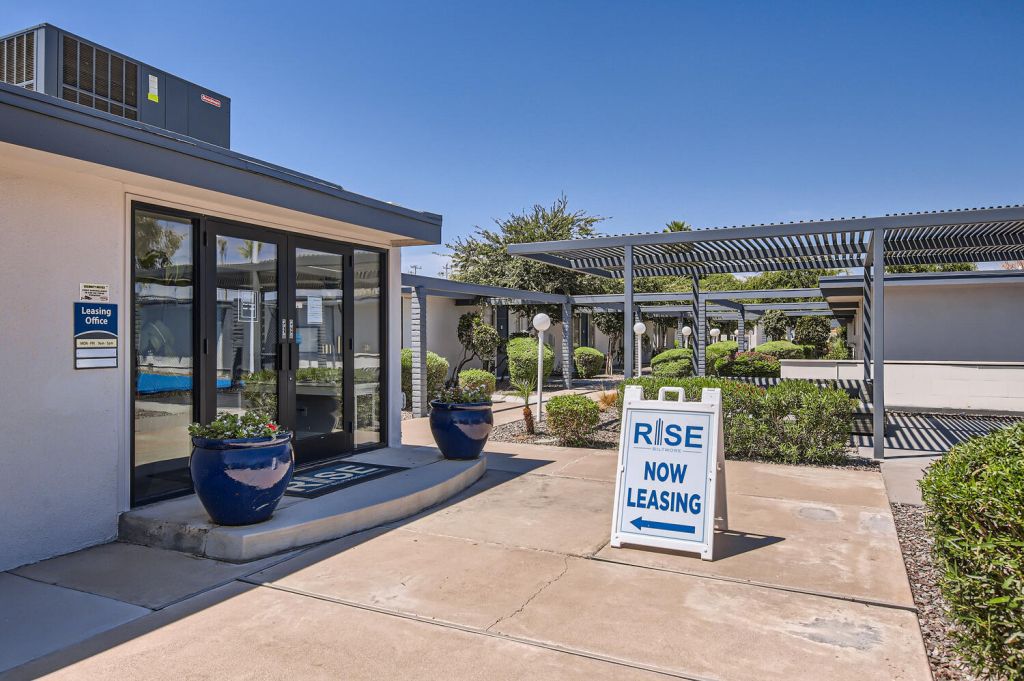 Leasing office at Rise Biltmore in Phoenix, AZ